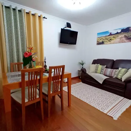 Garden's Apartment *