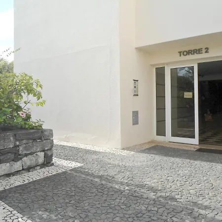 Garden's Apartment