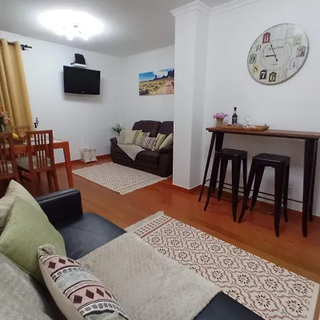 Garden's Apartment *