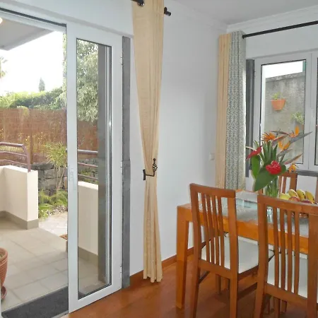 Garden's Apartment