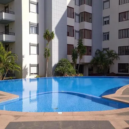 Garden's Apartment